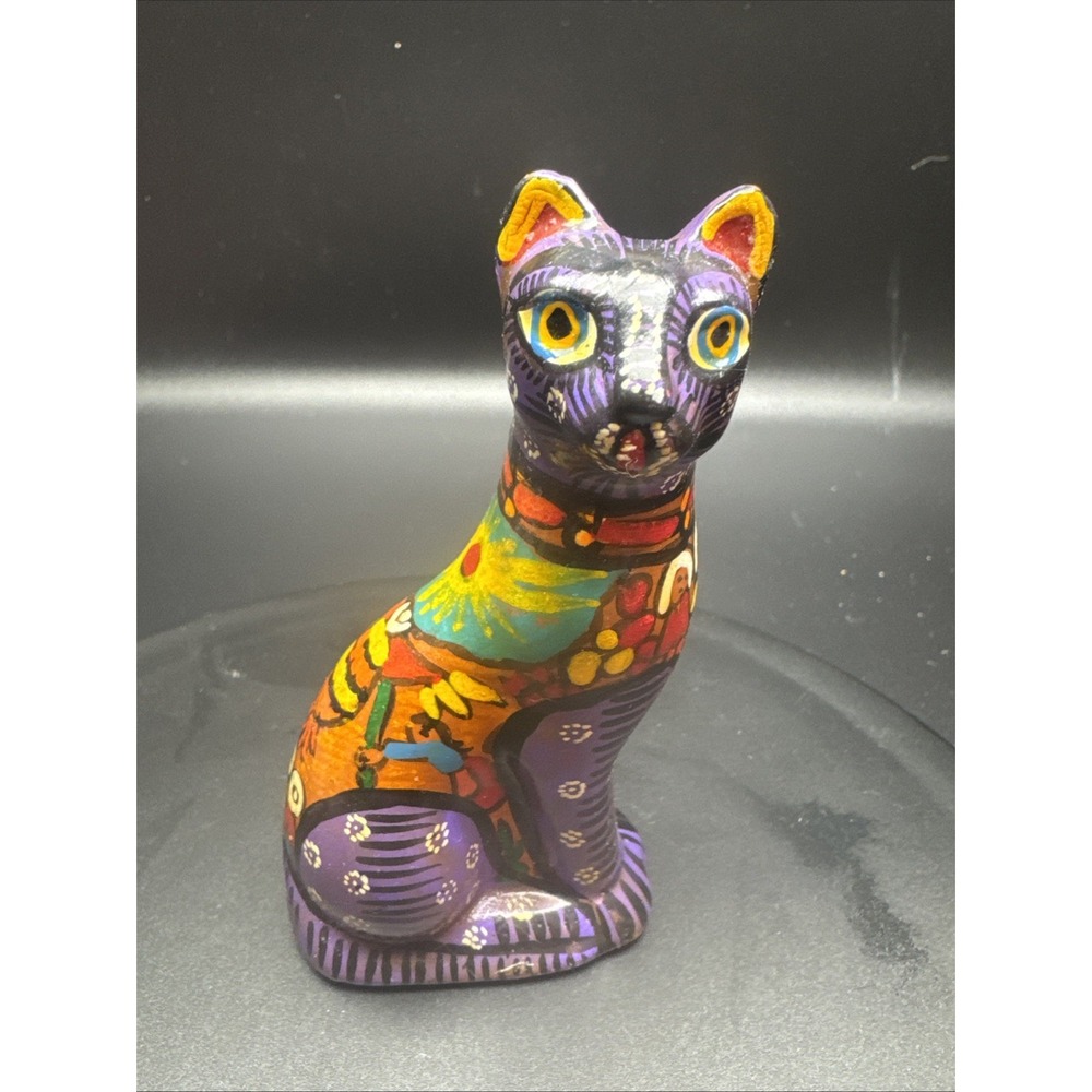 Vintage Talavera Cat‎ hand crafted pottery art figurine